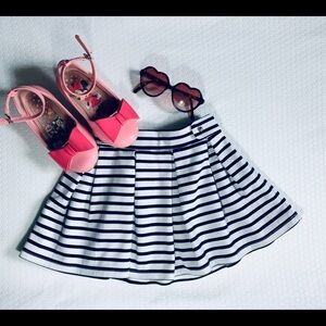 H&M Navy and white striped skirt 3 for $30 🍬